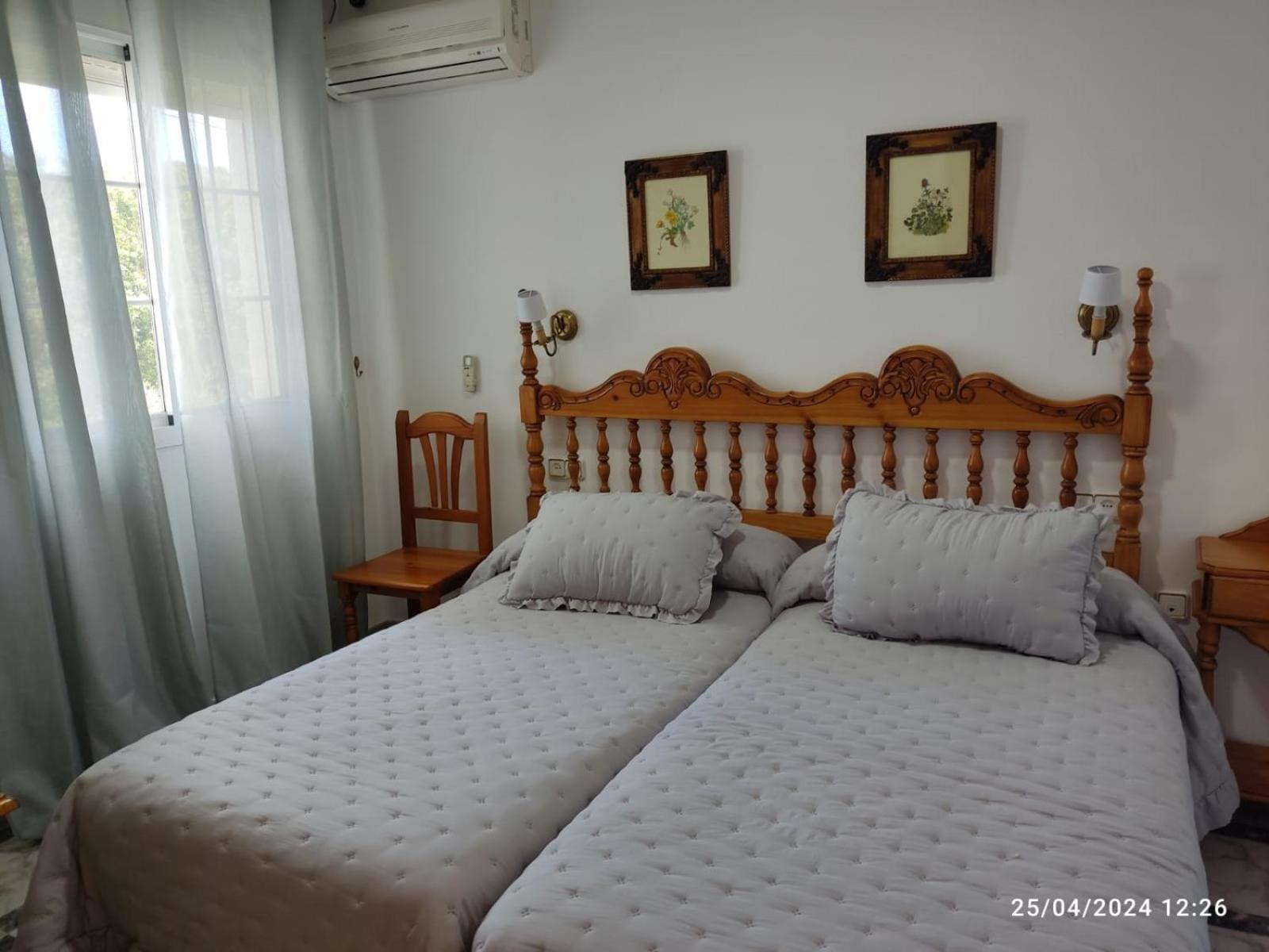 Hostal Quinto Pino Chipiona Exterior foto