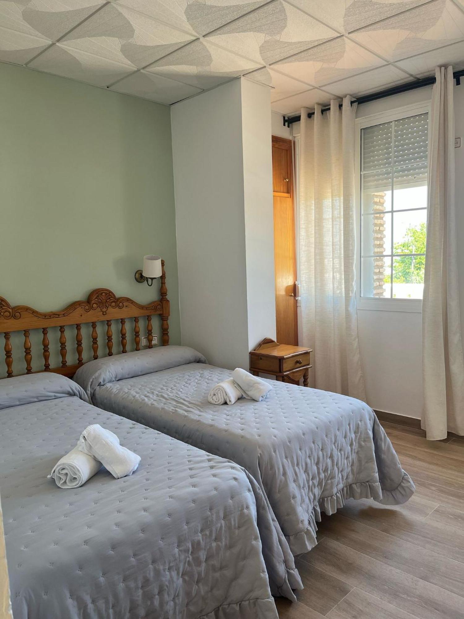 Hostal Quinto Pino Chipiona Exterior foto