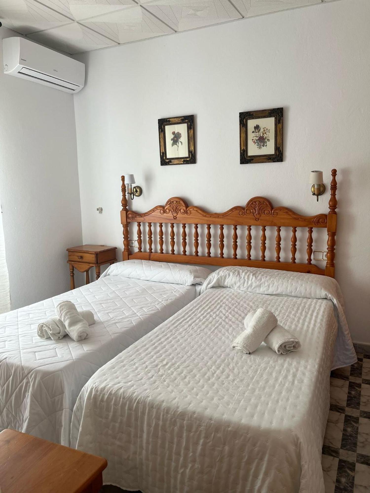 Hostal Quinto Pino Chipiona Exterior foto