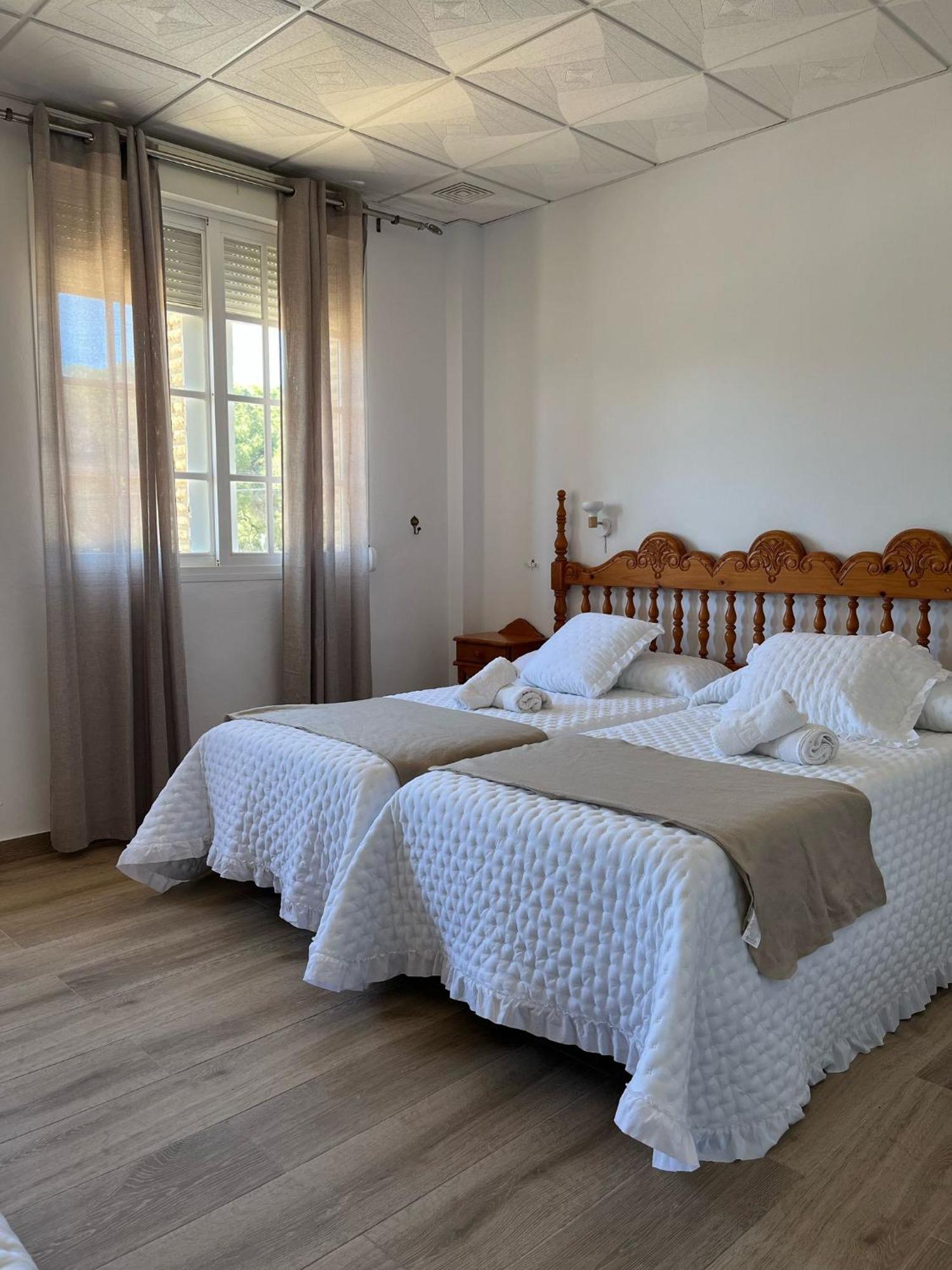 Hostal Quinto Pino Chipiona Exterior foto